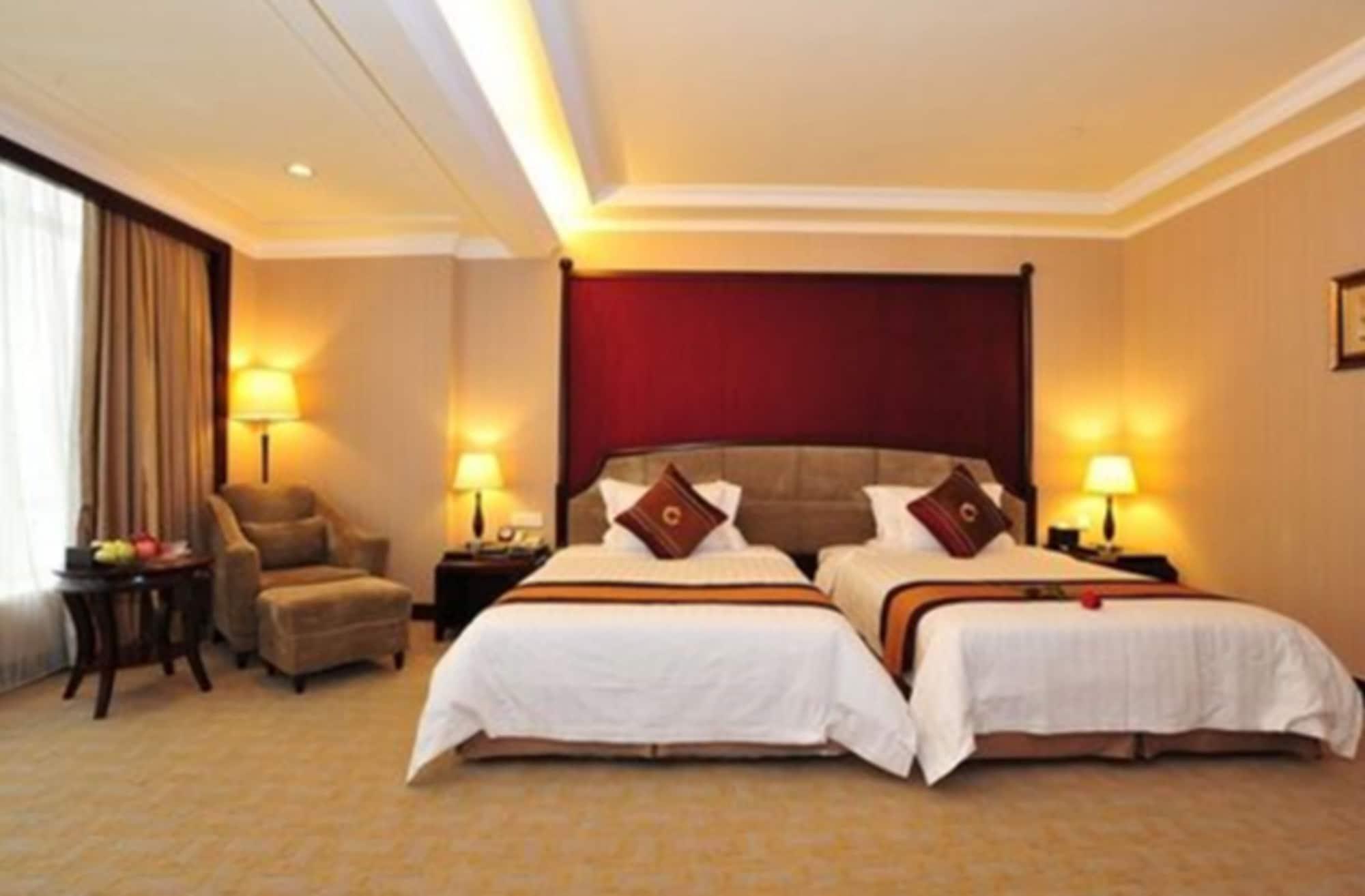 The Royal Marina Plaza Hotel Kanton Exteriér fotografie