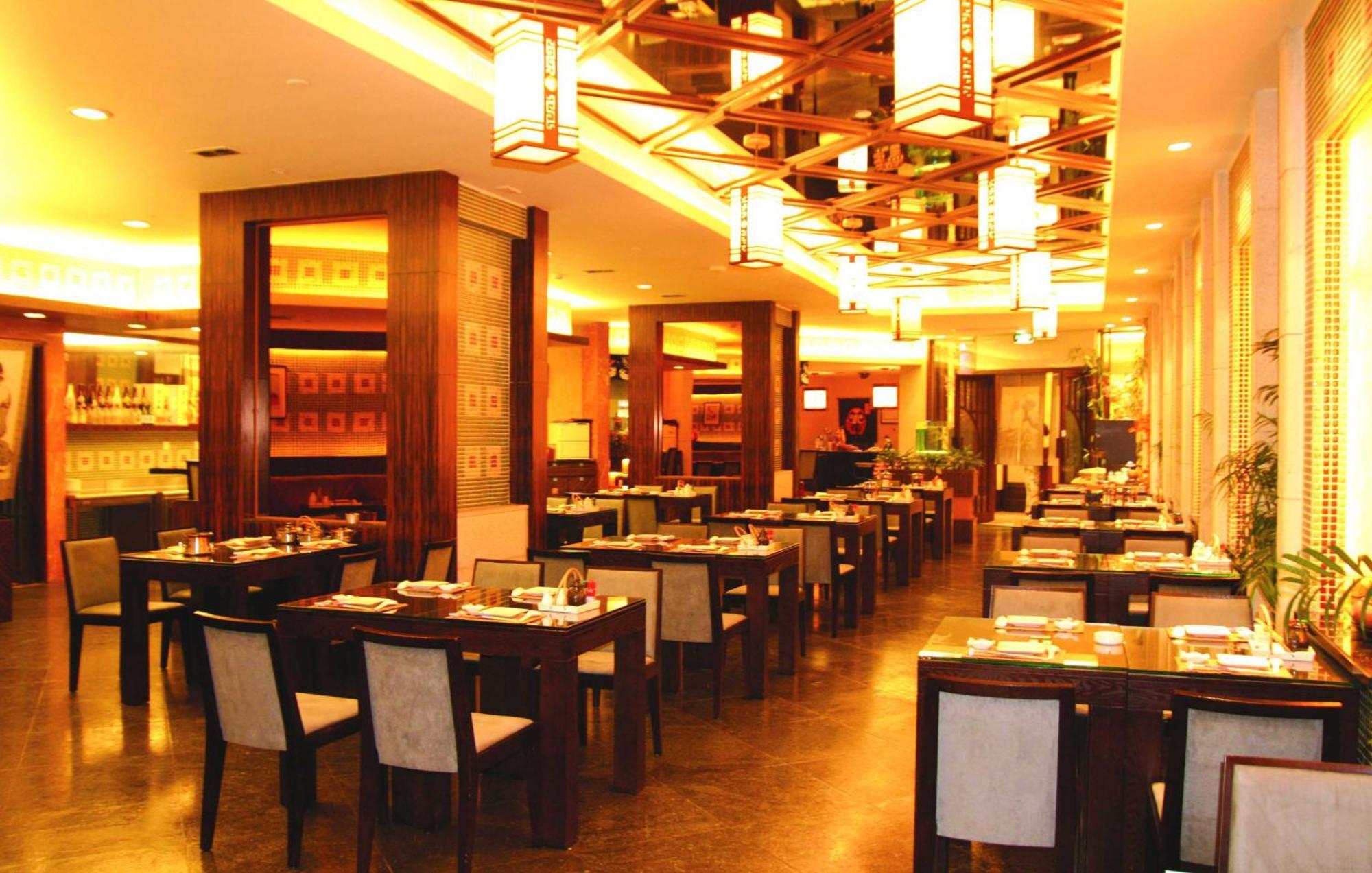 The Royal Marina Plaza Hotel Kanton Restaurace fotografie