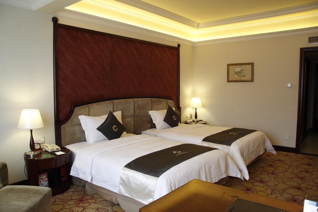 The Royal Marina Plaza Hotel Kanton Exteriér fotografie