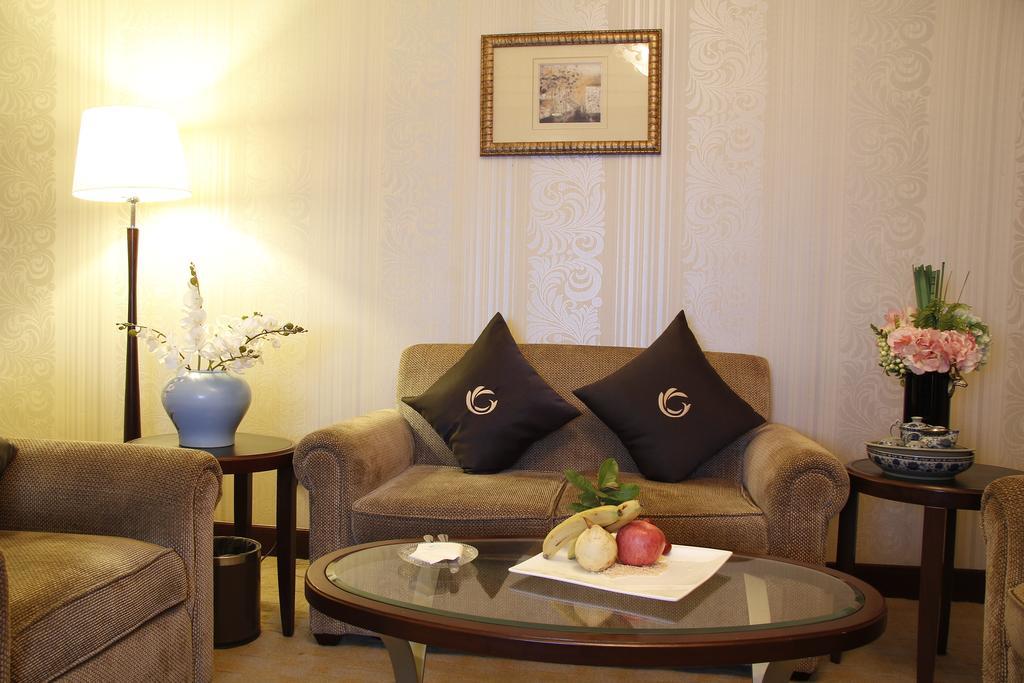The Royal Marina Plaza Hotel Kanton Exteriér fotografie